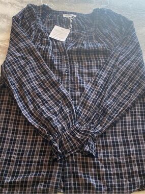 beachlunchlounge Navy Plaid Long-Sleeve Button Down Shirt